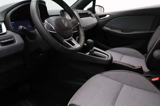 Renault Clio (2025) thumbnail 3
