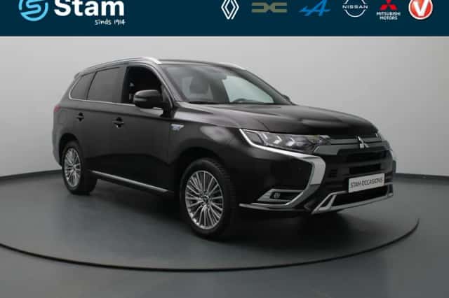 Mitsubishi Outlander (2021) thumbnail 1