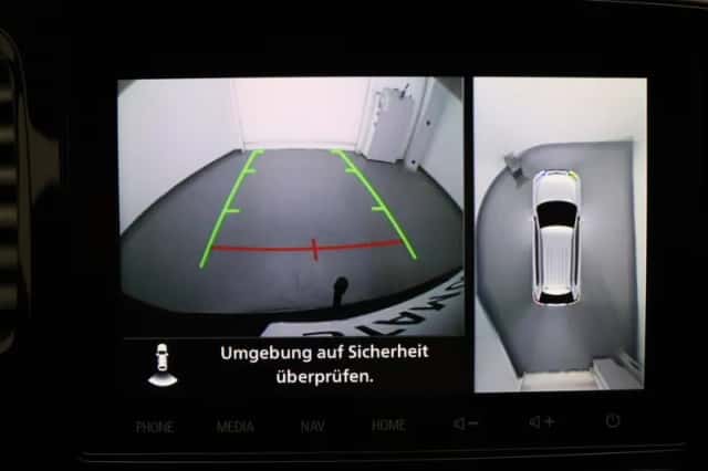 Mitsubishi Outlander (2021) thumbnail 6