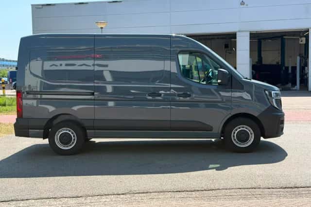 Renault Master (2024) thumbnail 2