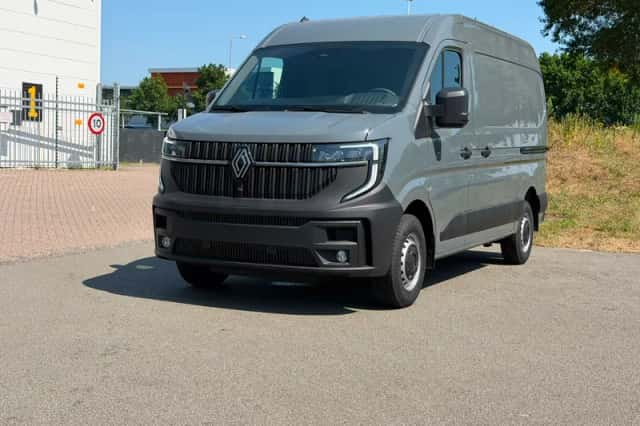 Renault Master (2024) thumbnail 3