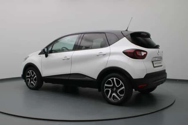 Renault Captur (2019) thumbnail 2