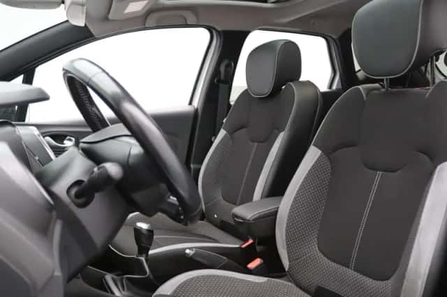 Renault Captur (2019) thumbnail 4