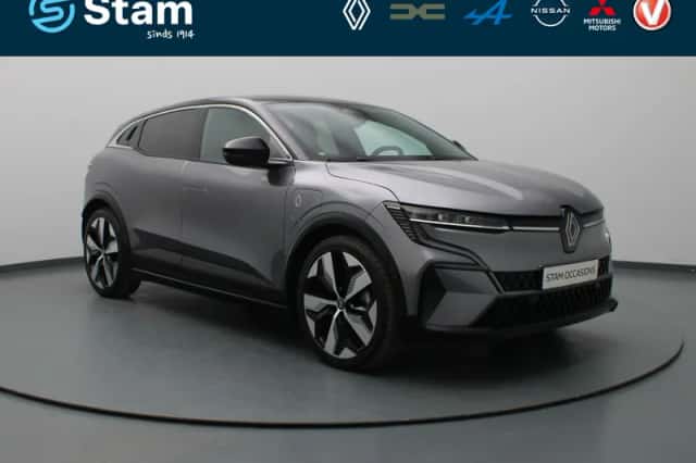 Renault Mégane E-Tech (2025) thumbnail 1