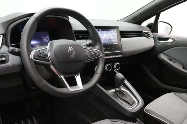 Renault Clio (2025) thumbnail 3
