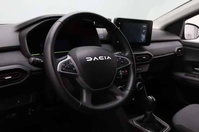 Dacia Jogger (2025) thumbnail 3