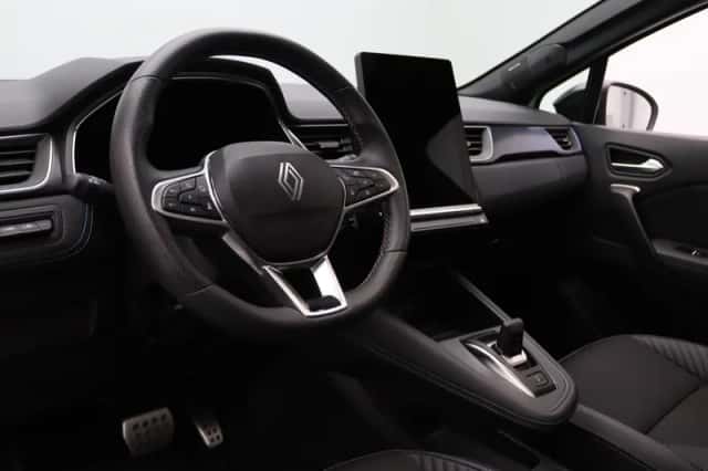 Renault Captur (2026) thumbnail 3