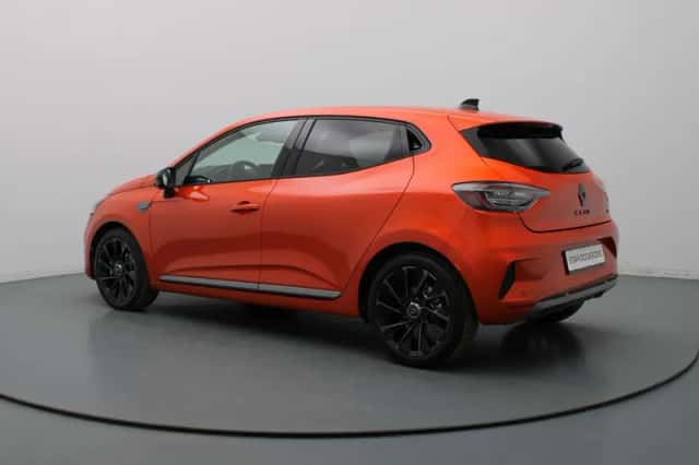 Renault Clio (2024) thumbnail 2