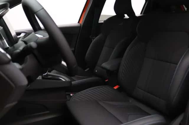 Renault Clio (2024) thumbnail 4