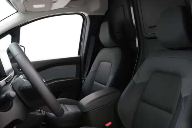Nissan Townstar (2024) thumbnail 4