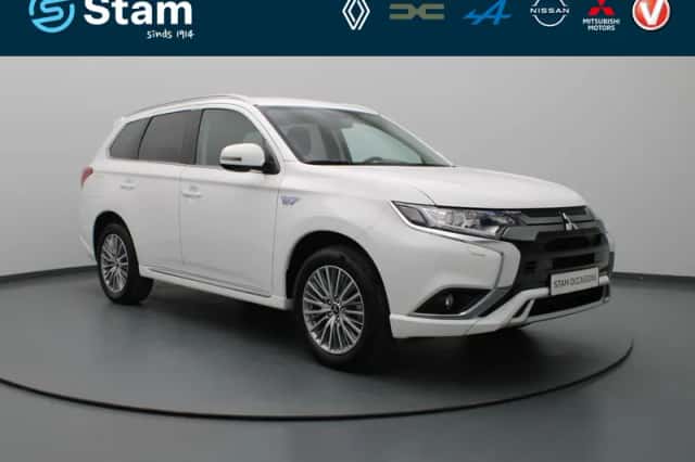 Mitsubishi Outlander (2021) thumbnail 1