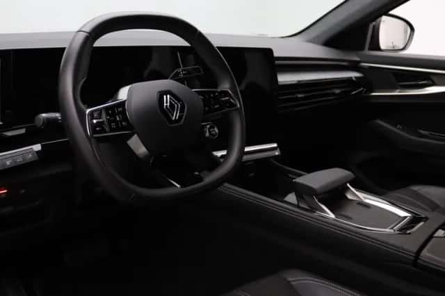 Renault Austral (2023) thumbnail 3