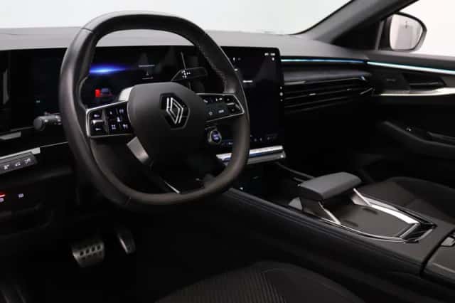 Renault Austral (2023) thumbnail 3