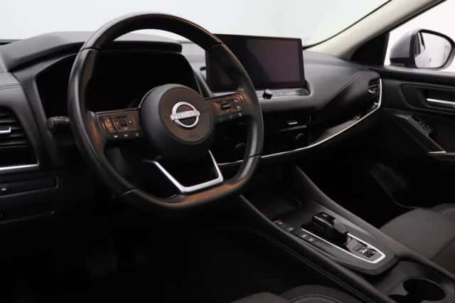 Nissan Qashqai (2023) thumbnail 3