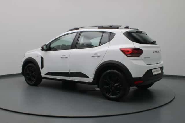 Dacia Sandero (2025) thumbnail 2