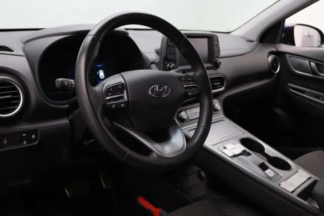 Hyundai Kona (2020) thumbnail 4
