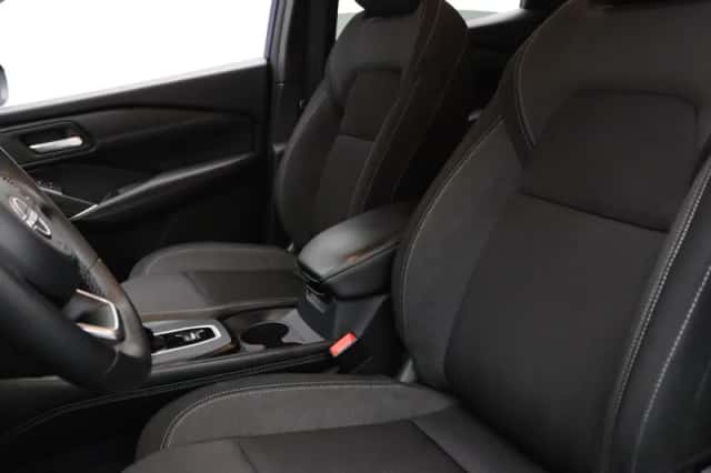 Nissan Qashqai (2023) thumbnail 5