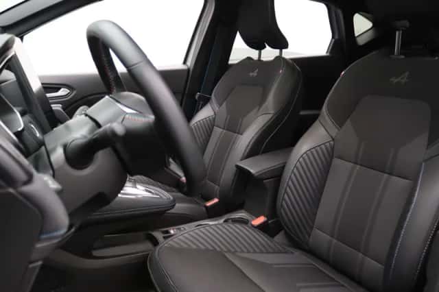 Renault Captur (2025) thumbnail 5