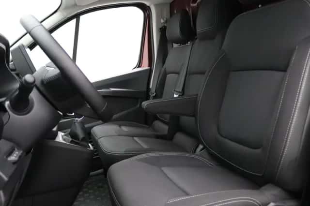 Renault Trafic (2024) thumbnail 5