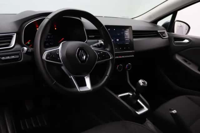 Renault Clio (2020) thumbnail 3