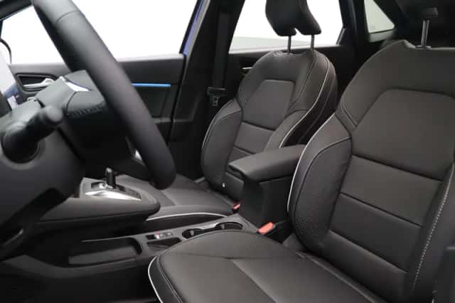 Mitsubishi Grandis (2026) thumbnail 4