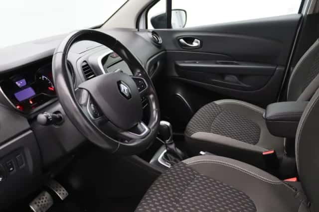 Renault Captur (2018) thumbnail 3