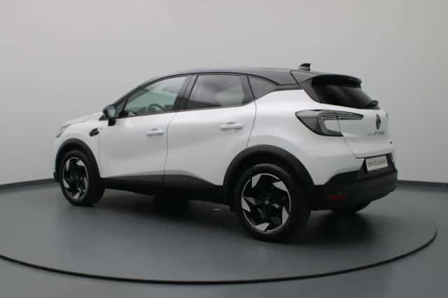 Renault Captur (2025) thumbnail 2