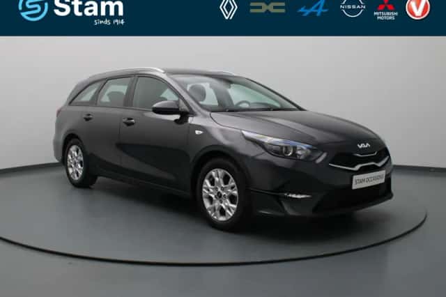 Kia Ceed (2022) thumbnail 1