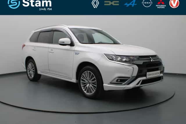 Mitsubishi Outlander (2021) thumbnail 1