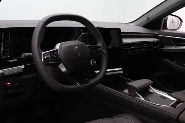 Renault Austral (2025) thumbnail 3