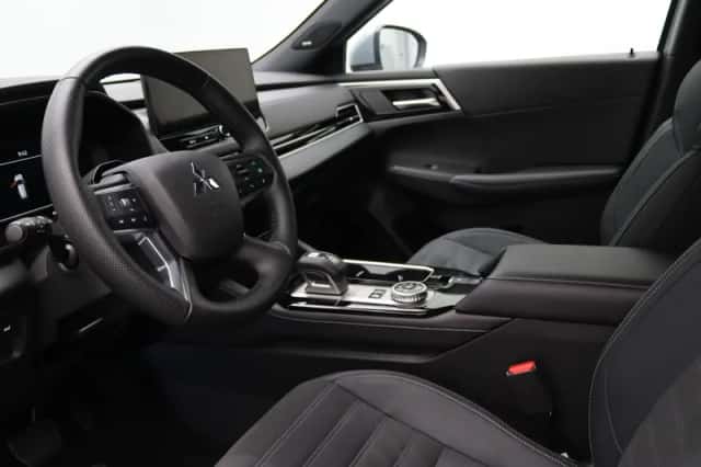 Mitsubishi Outlander (2026) thumbnail 3