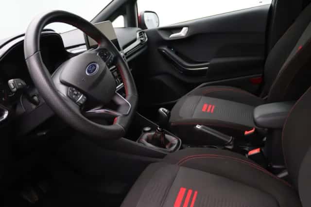 Ford Fiesta (2022) thumbnail 3