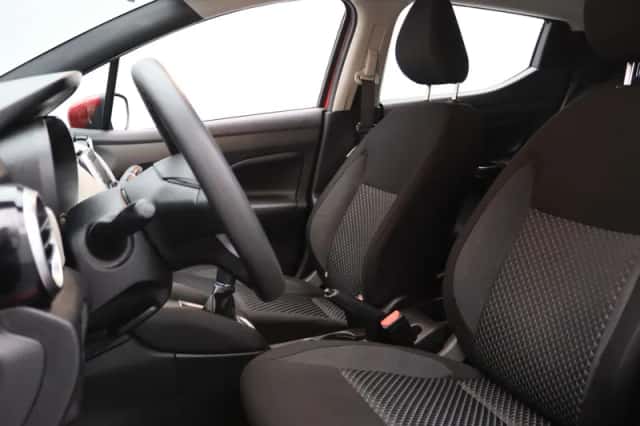 Nissan Micra (2021) thumbnail 5