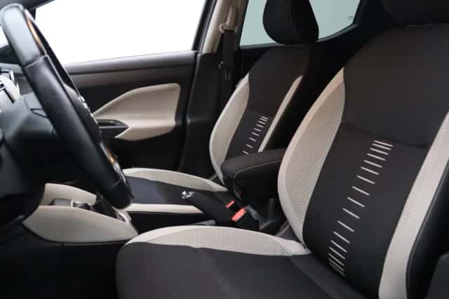 Nissan Micra (2019) thumbnail 5