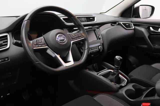 Nissan Qashqai (2021) thumbnail 3
