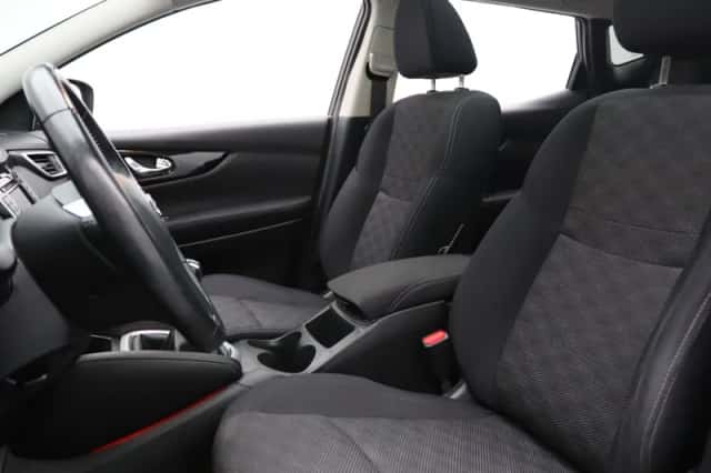 Nissan Qashqai (2016) thumbnail 5
