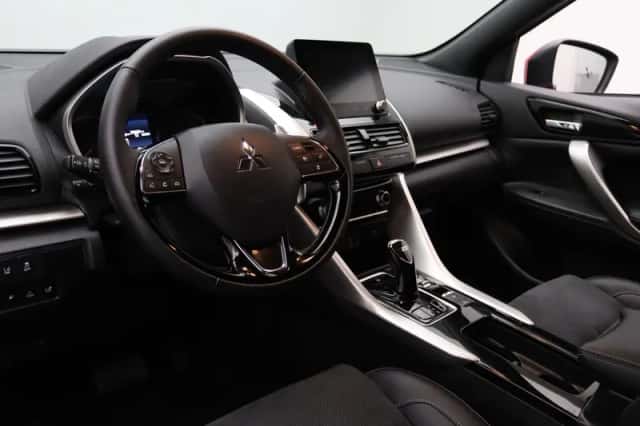 Mitsubishi Eclipse Cross (2025) thumbnail 3