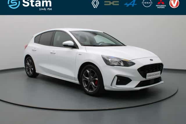 Ford Focus (2021) thumbnail 1