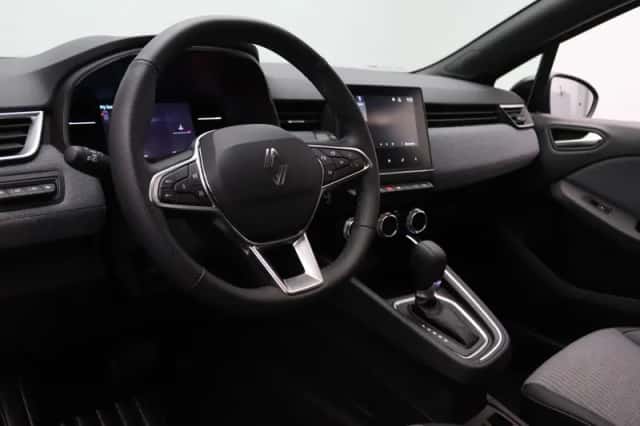 Renault Clio (2025) thumbnail 3