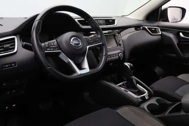 Nissan Qashqai (2021) thumbnail 3