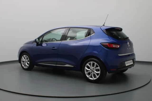 Renault Clio (2018) thumbnail 2