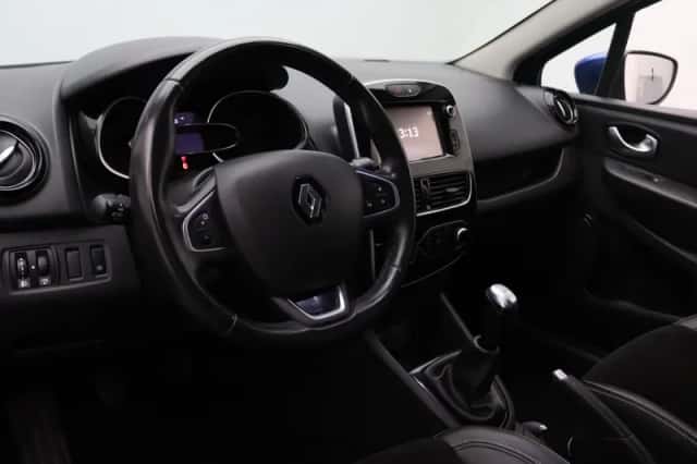 Renault Clio (2018) thumbnail 3