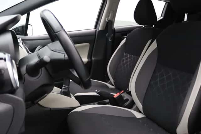Nissan Micra (2021) thumbnail 5