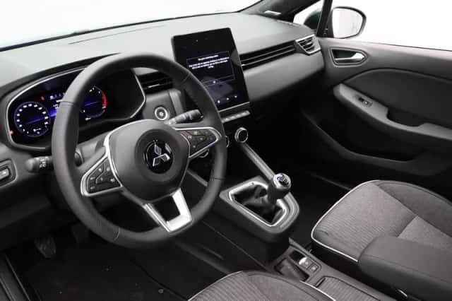 Mitsubishi Colt (2024) thumbnail 3
