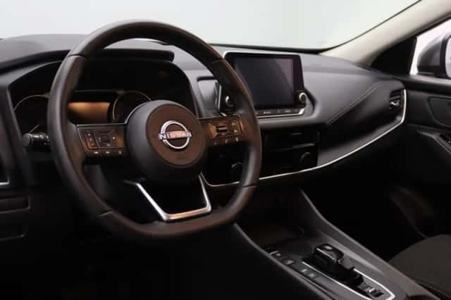 Nissan Qashqai (2023) thumbnail 3