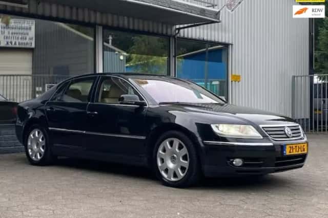 Volkswagen Phaeton (2004) thumbnail 1