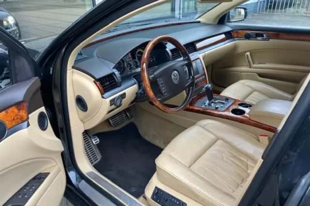 Volkswagen Phaeton (2004) thumbnail 4