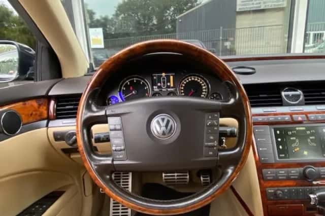 Volkswagen Phaeton (2004) thumbnail 6