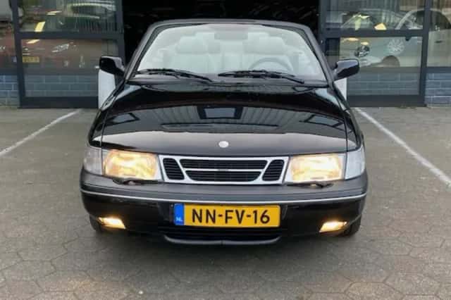 Saab 900 (1996) thumbnail 2
