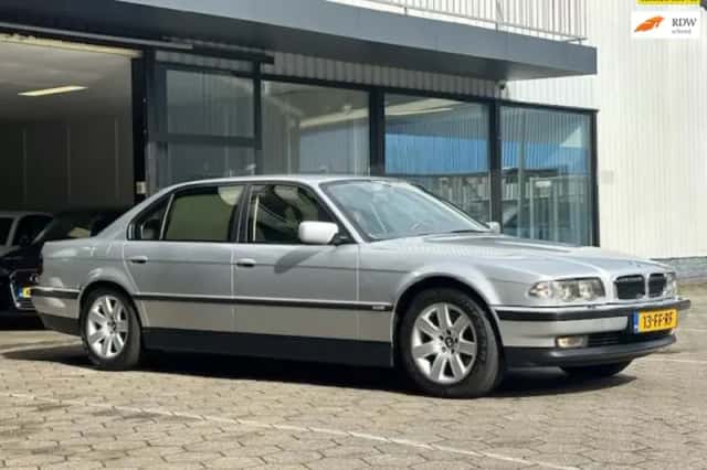 BMW 7-Serie (2000) thumbnail 1